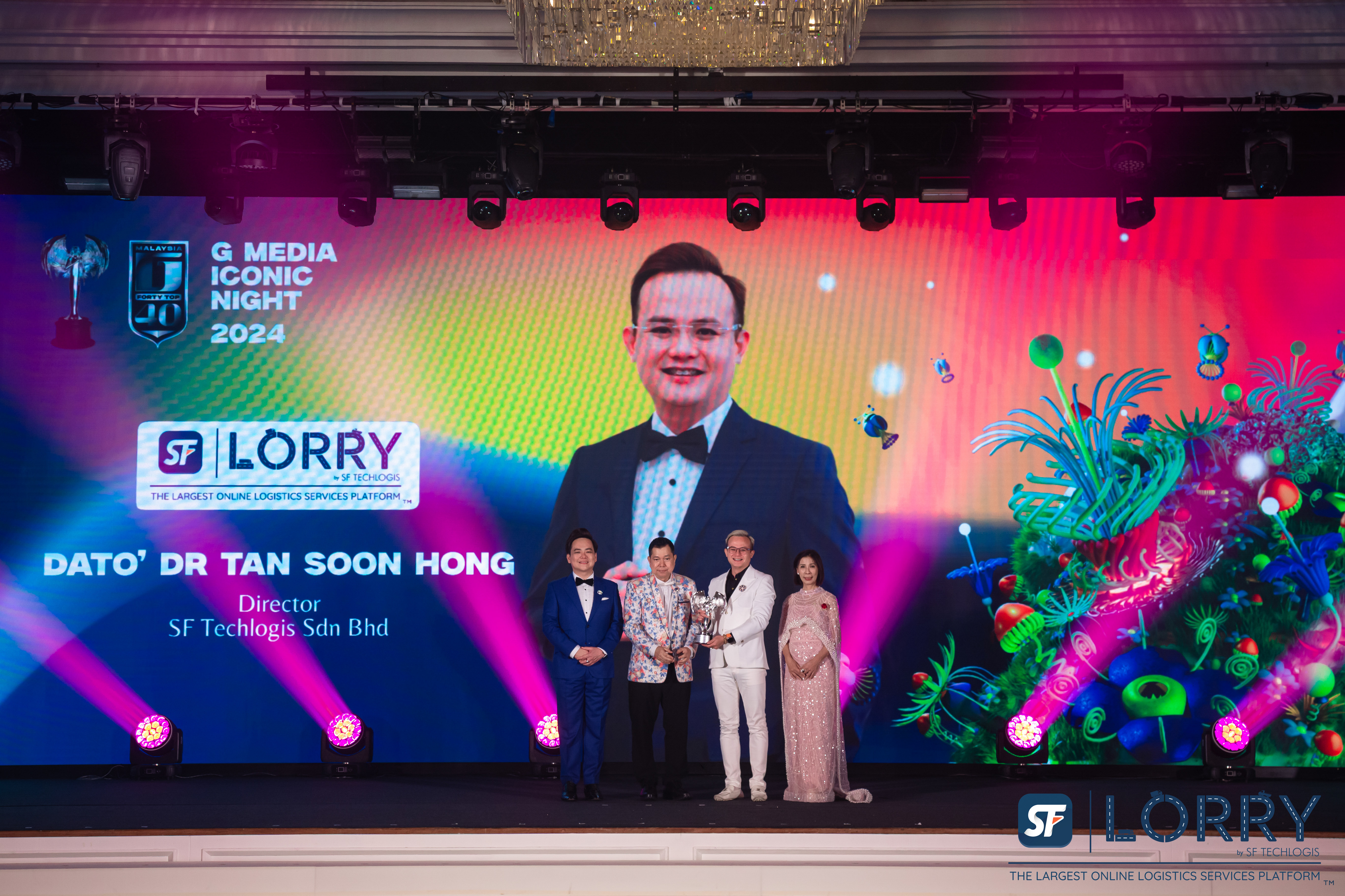 Dato' Dr. Tan Soon Hong receives G FORTY TOP 40 award at G Media Iconic Award 2024 for SF Lorry’s impact on logistic and transport Malaysia