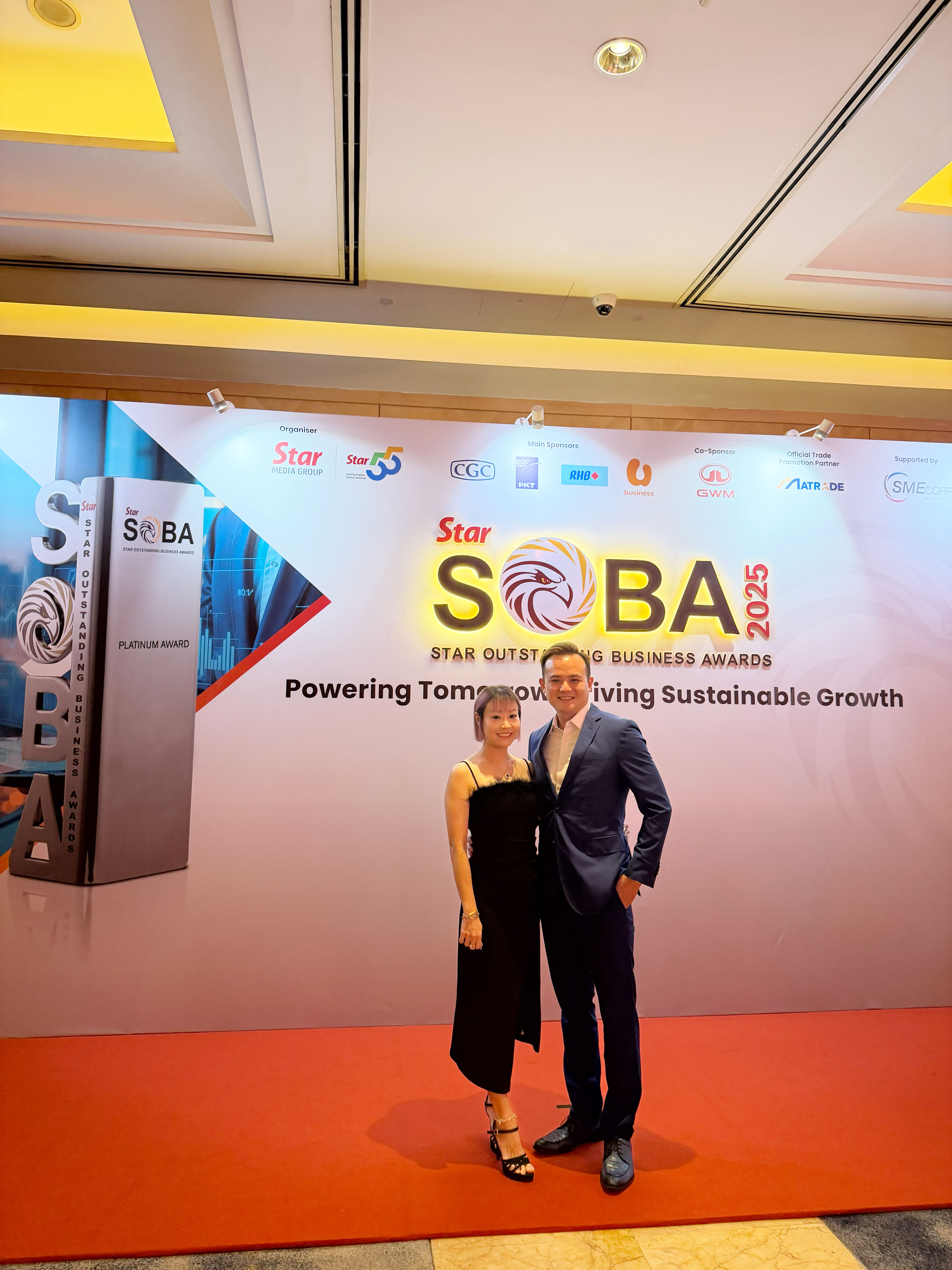 SF Lorry team with Dato’ Dr Tan Soon Hong at Star Outstanding Business Awards 2025