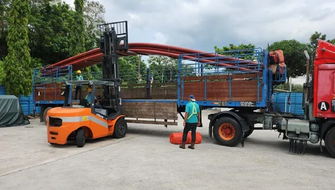 Industrial pipe loading with forklift support
